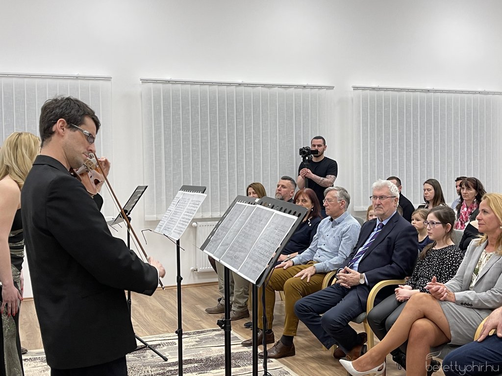 Tanári hangverseny12